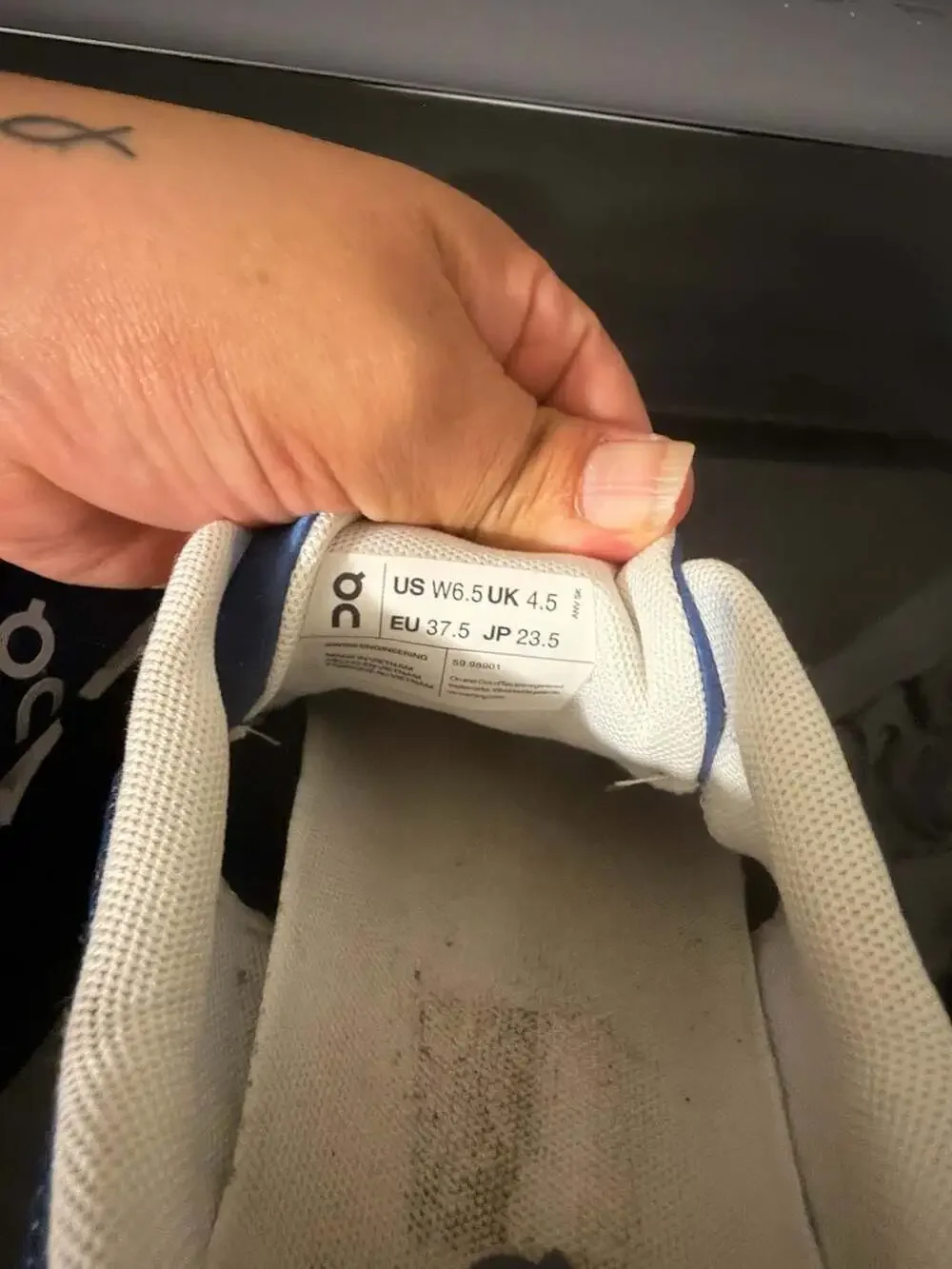 On Women's Cloud 5 Denim White Running Shoes Size US 6.5 (59.98901)